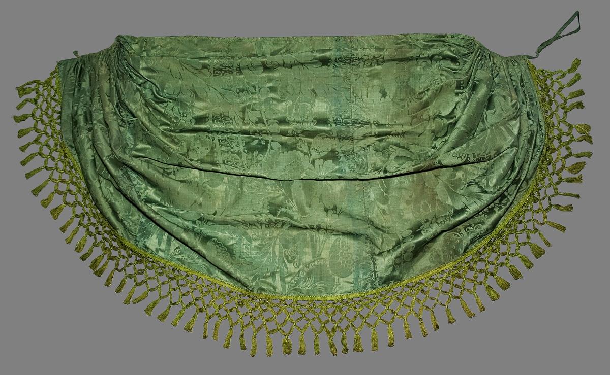 1969.8021.001 Window Hanging, Valance