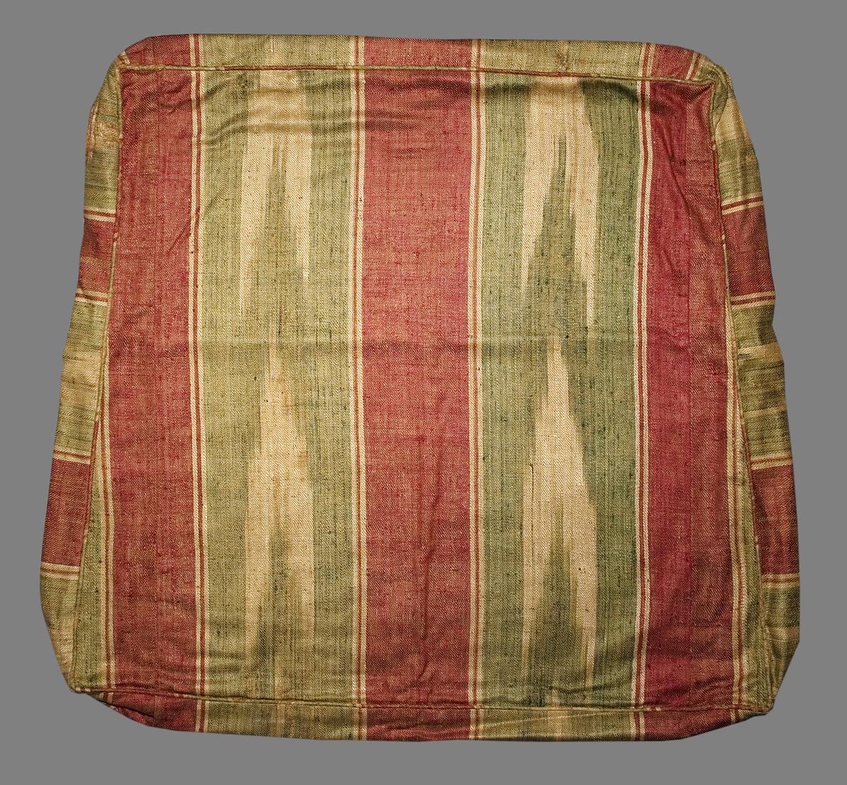 1969.8028.002 Slip Cover