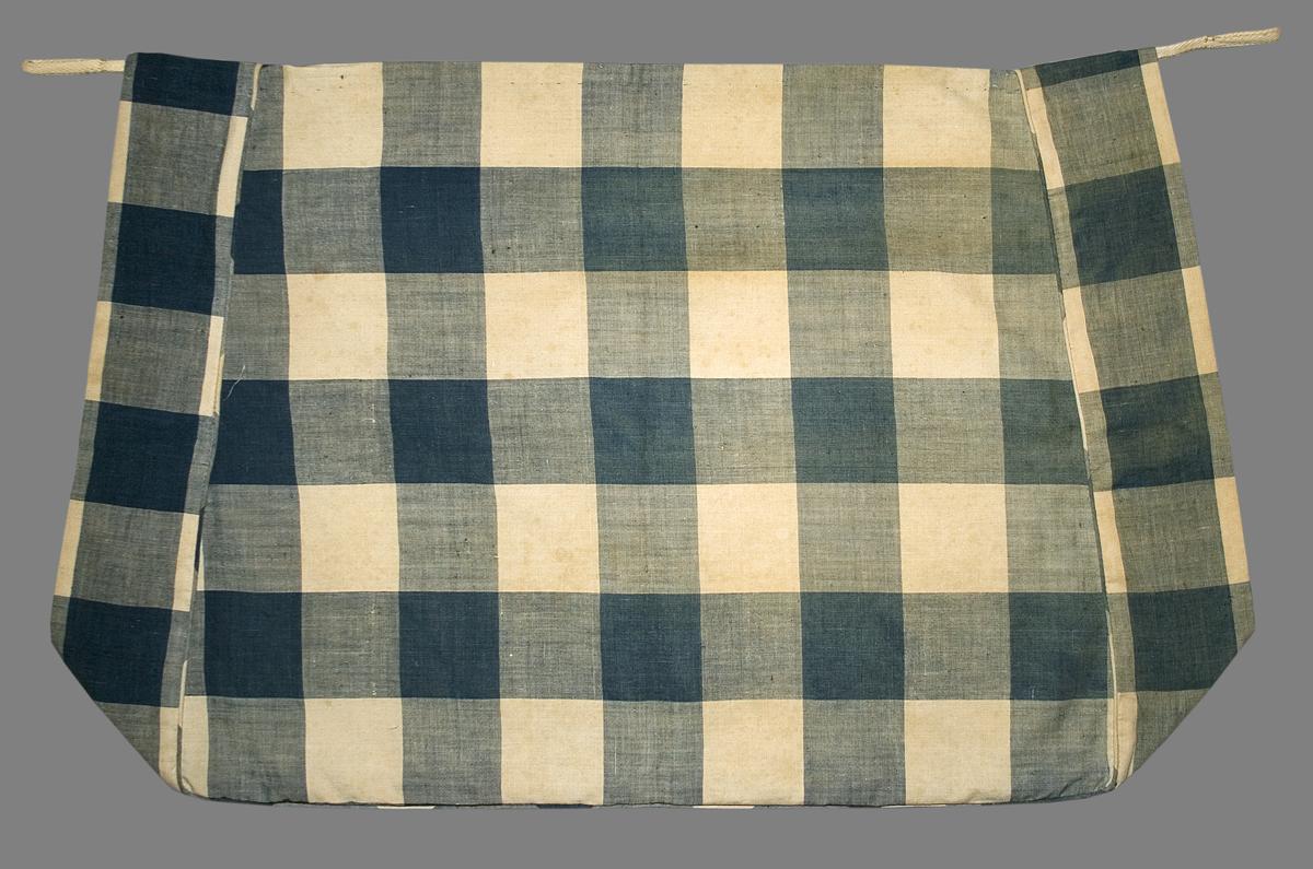 1969.8061 Slip Cover