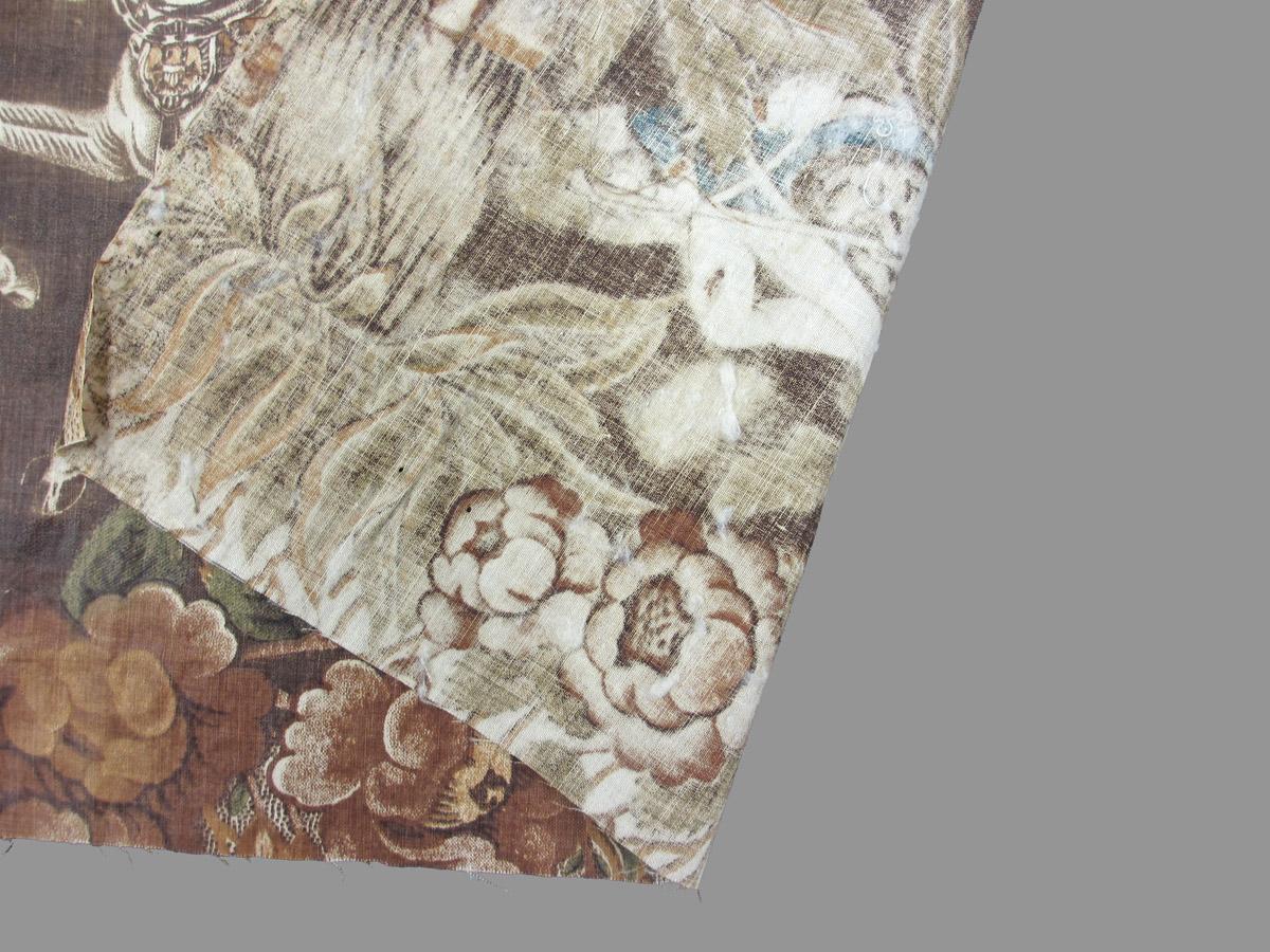 1969.8071.001 textile, printed folded corner