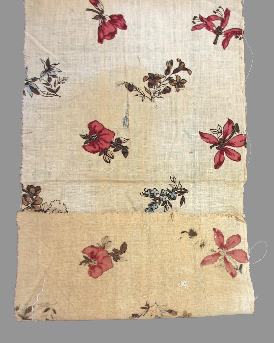 1969.8076.004 textile, printed folded corner