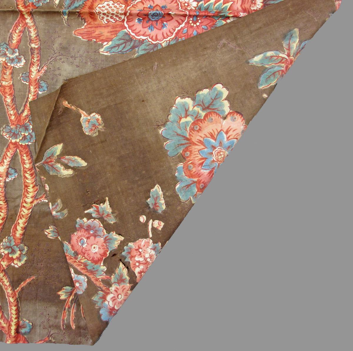 1969.8079.003 textile, printed  folded corner
