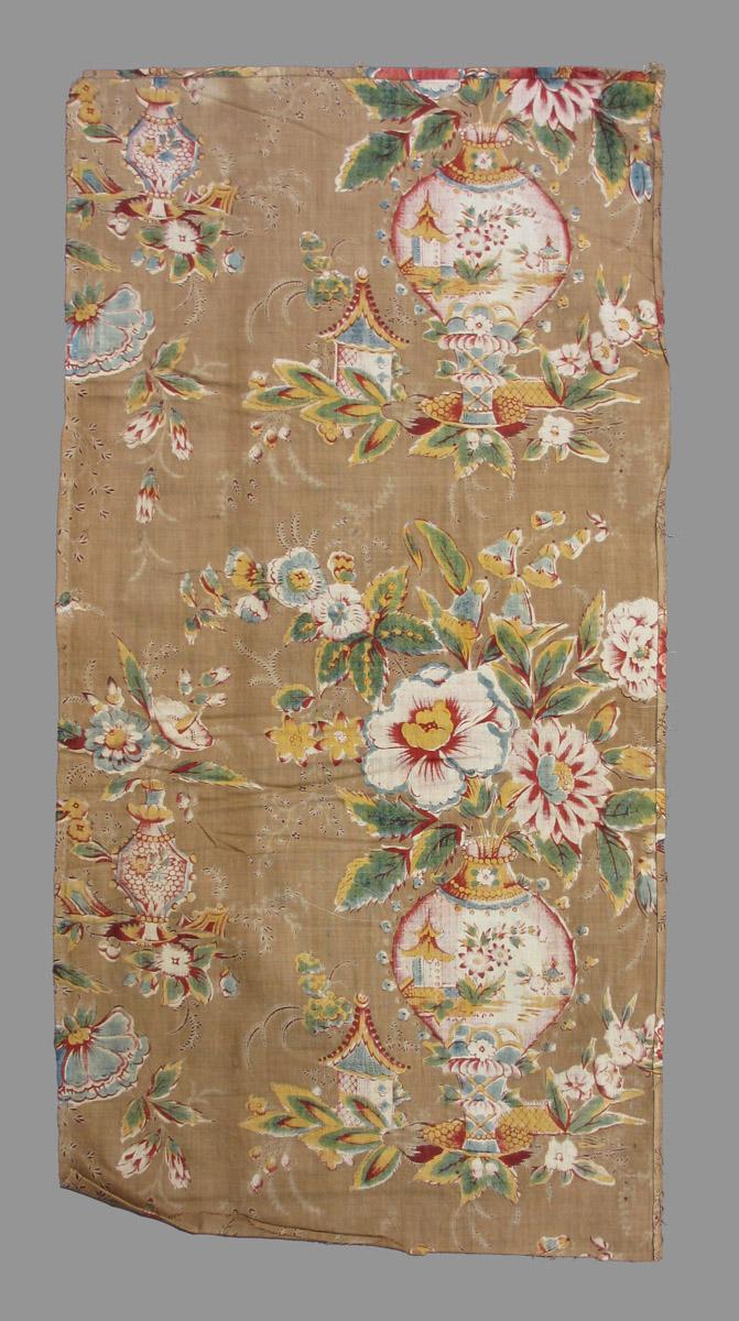 1969.8081.002 textile, printed reverse