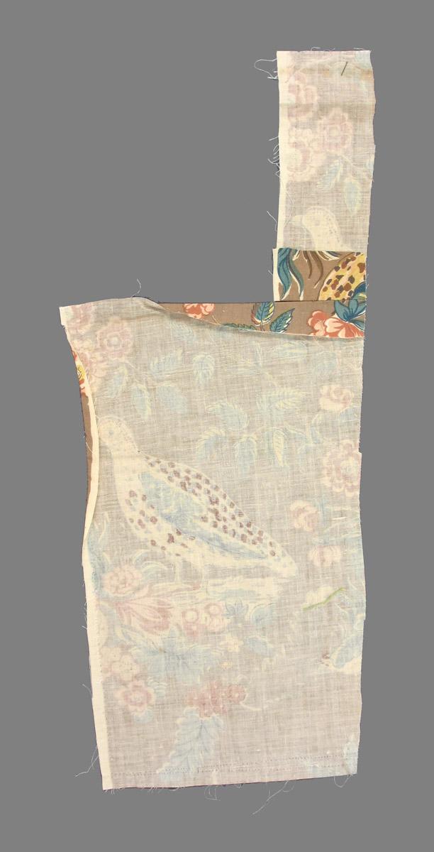 1969.8104.001 textile, printed reverse