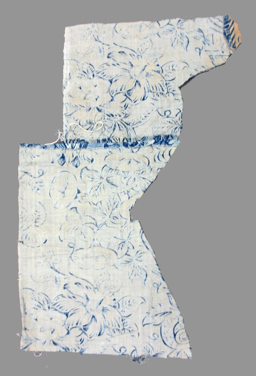 1969.8137.002 textile, printed reverse