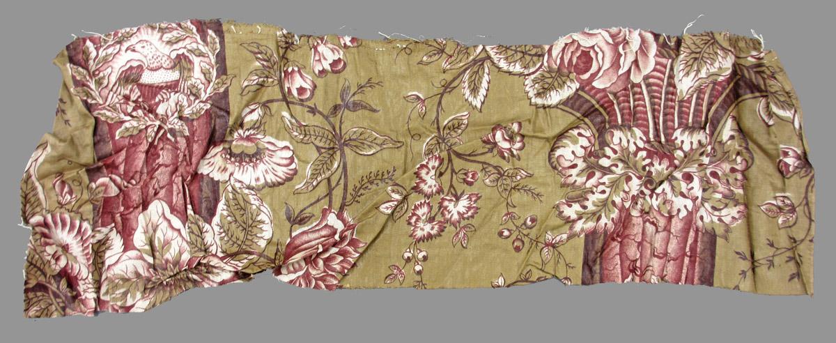1969.8144.002 textile, printed folded obverse