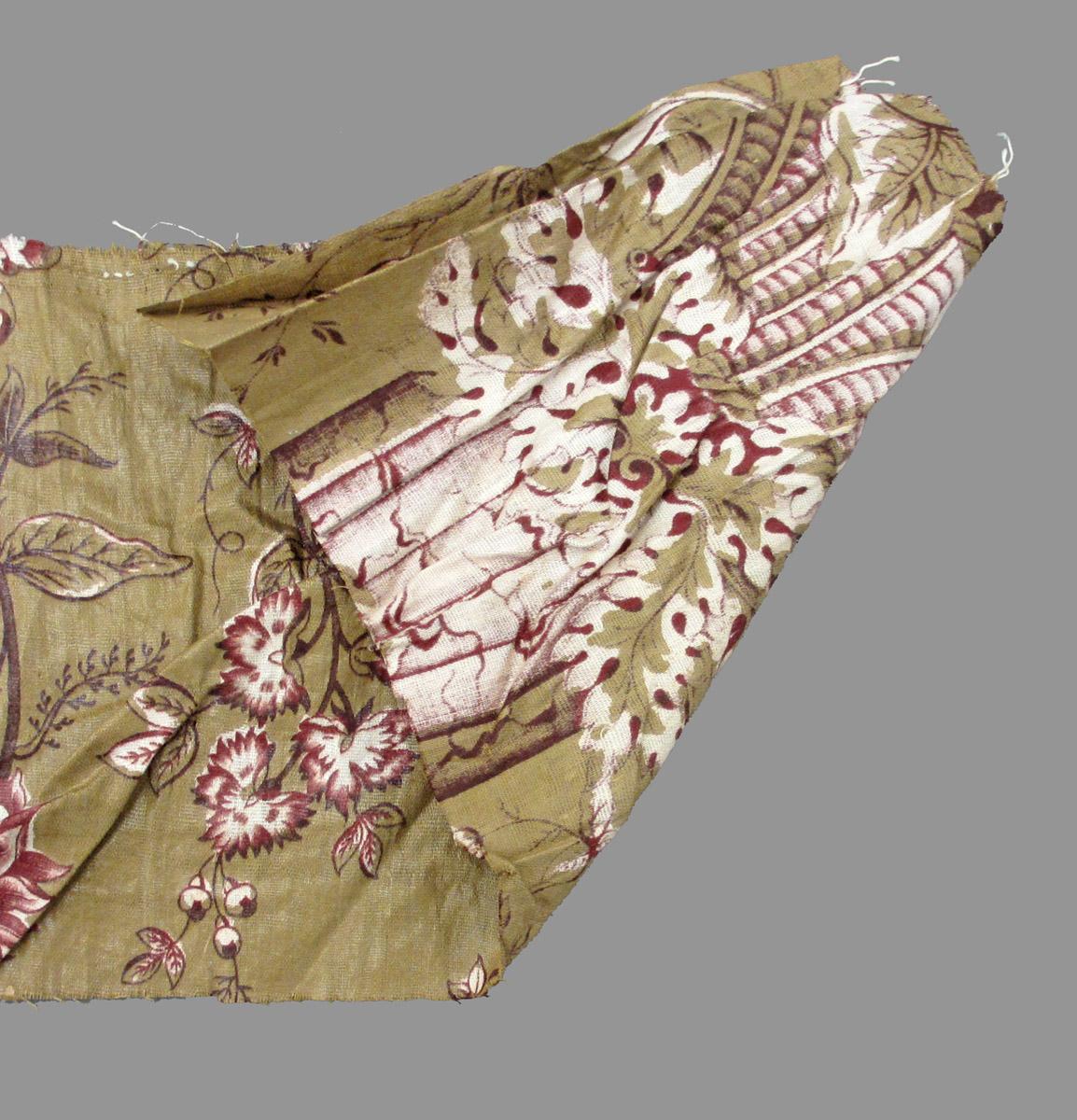 1969.8144.002 textile, printed folded corner