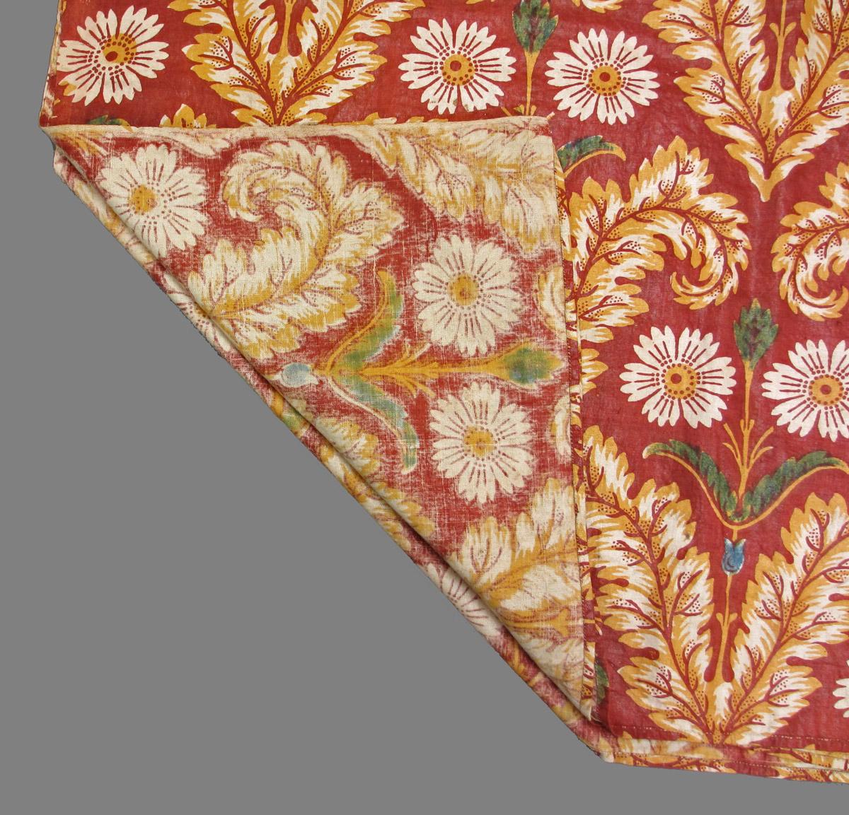 2011.0009.001 textile, printed folded corner