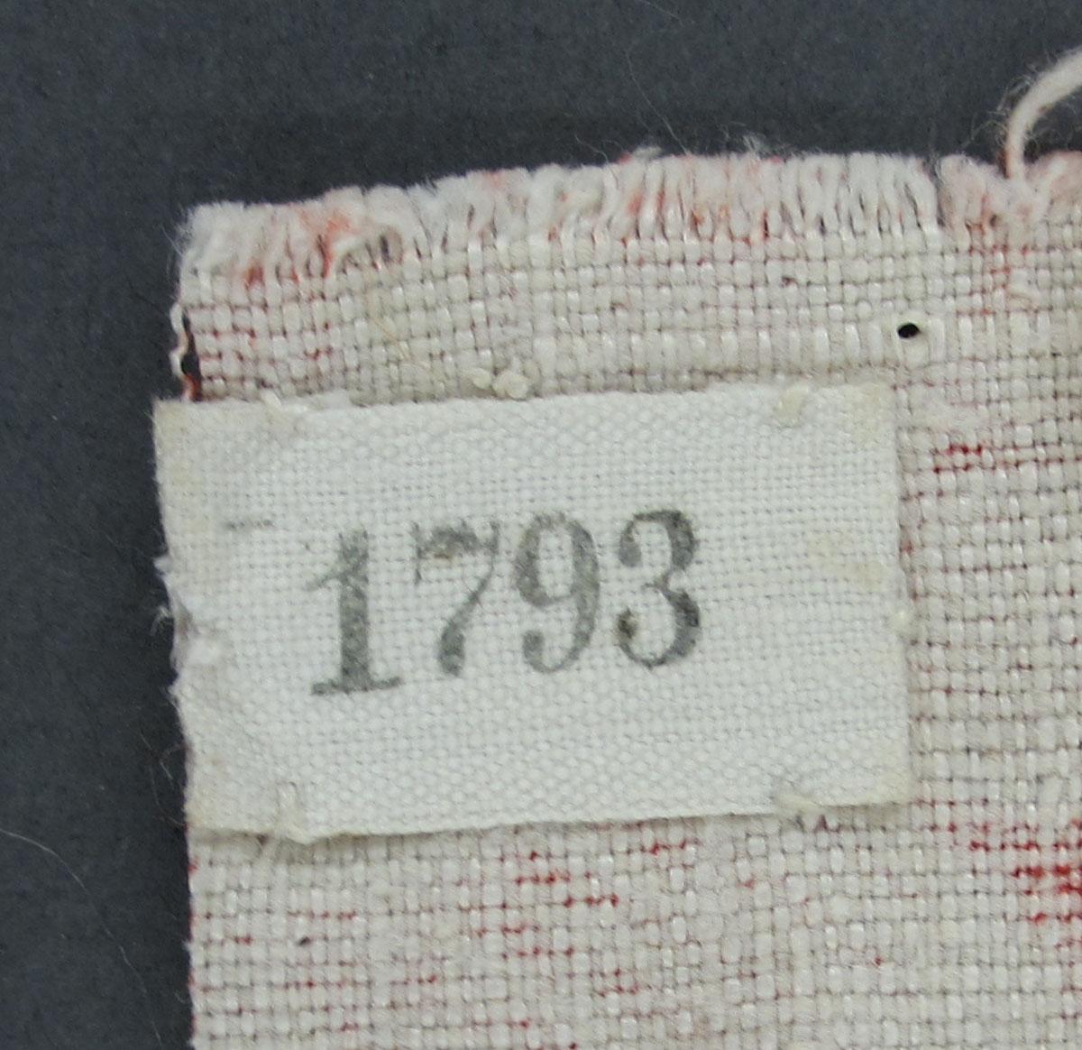 1969.8199.005 Textile, printed label