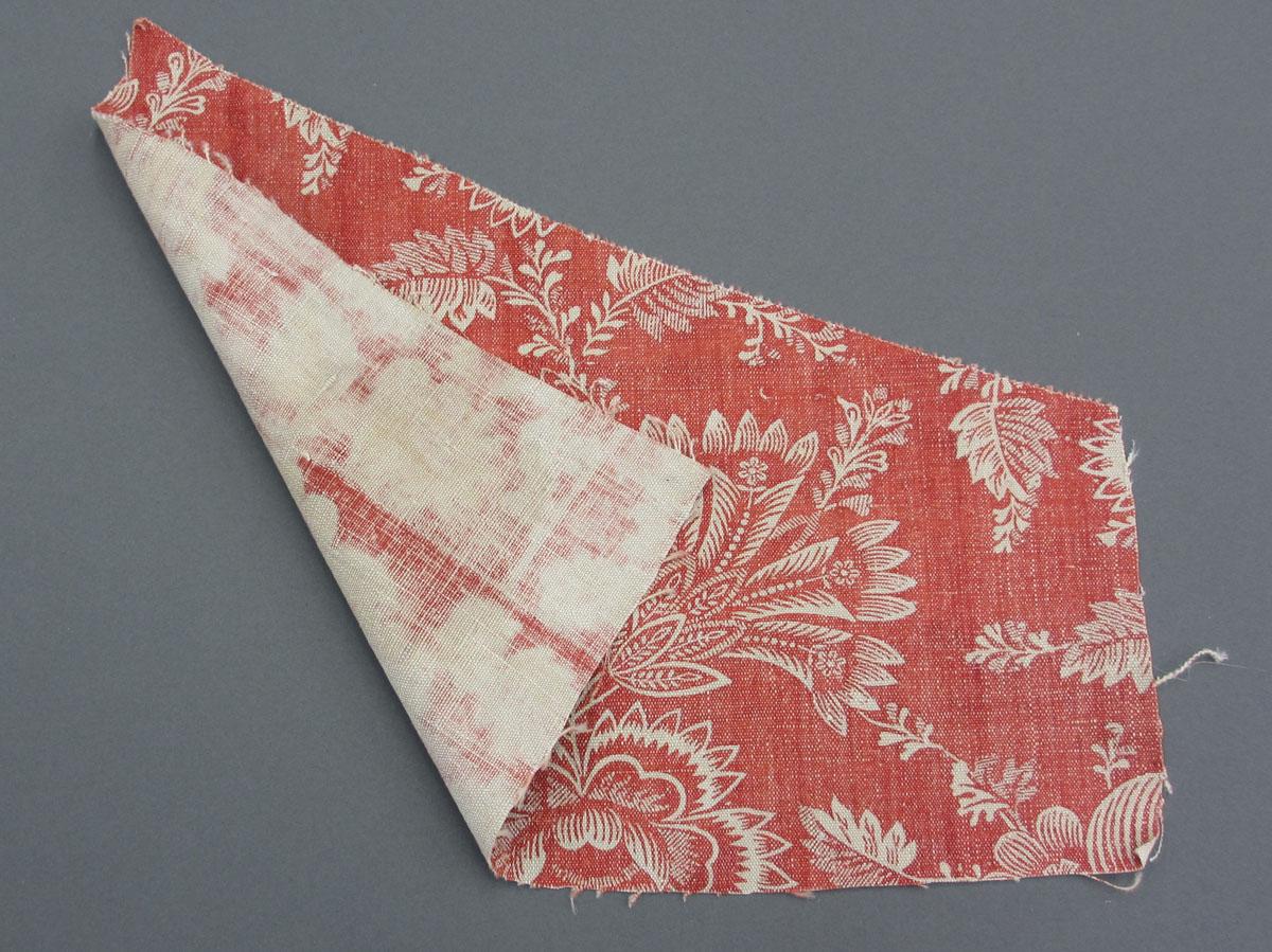 1969.8199.006 Textile, printed folded corner