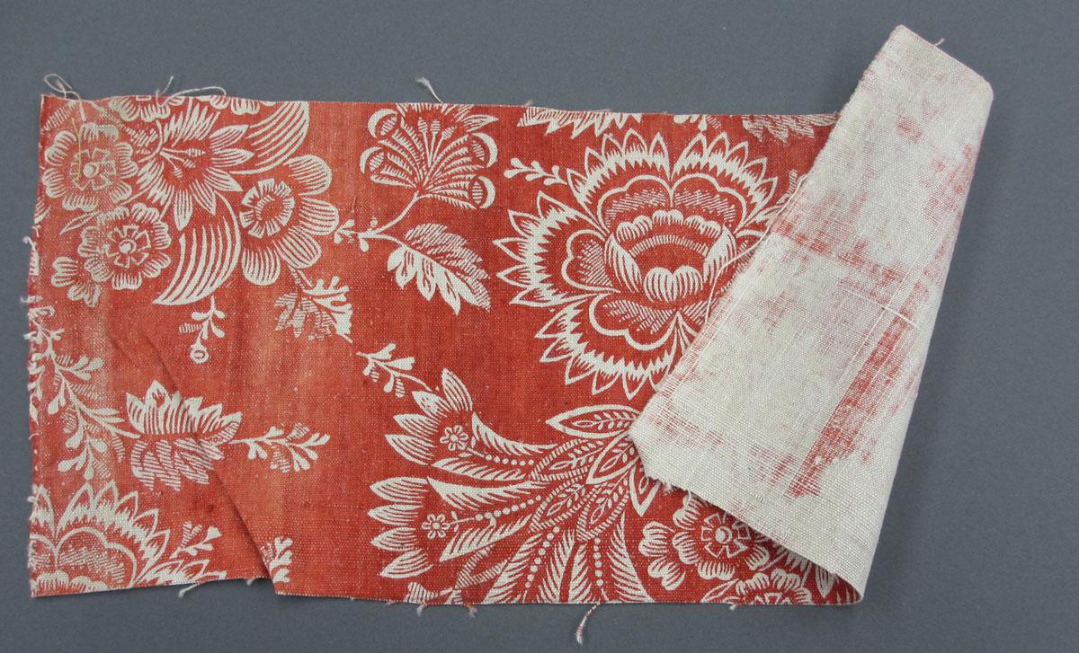 1969.8199.008 Textile, printed folded corner