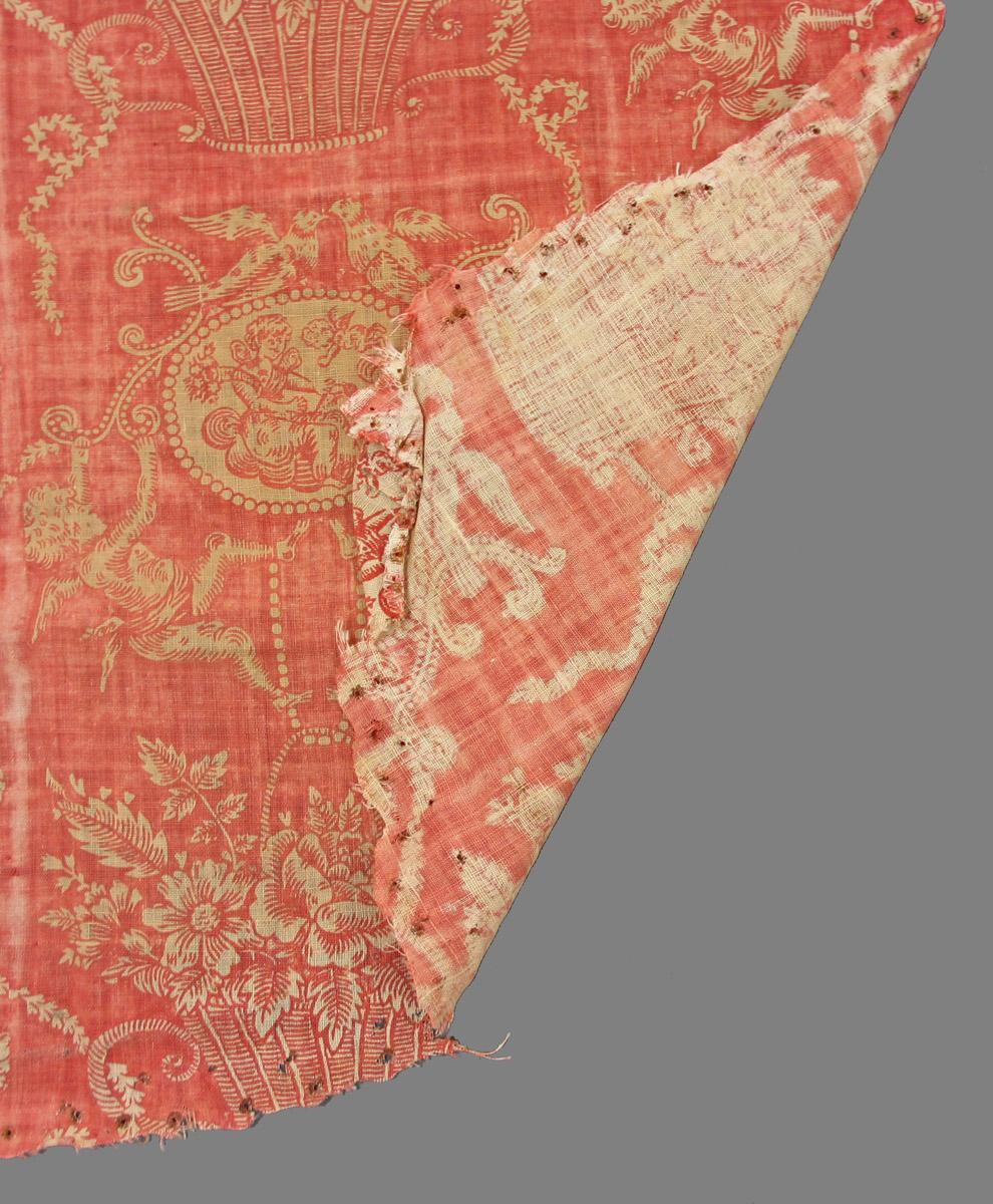 1969.8171.002 textile, printed folded corner