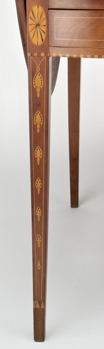 1953.0091 Table, Breakfast table (leg, overall)