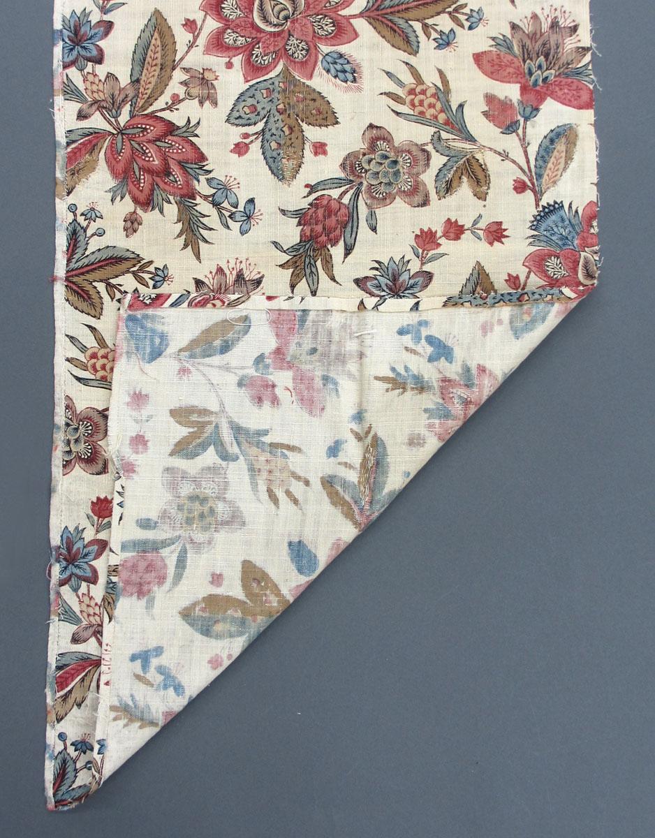1969.8217.001 Textile, printed partial folded corner