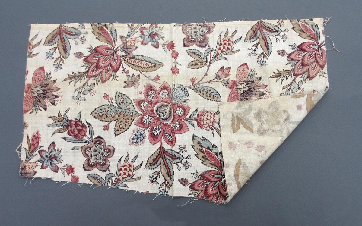 1969.8217.003 Textile, printed folded corner