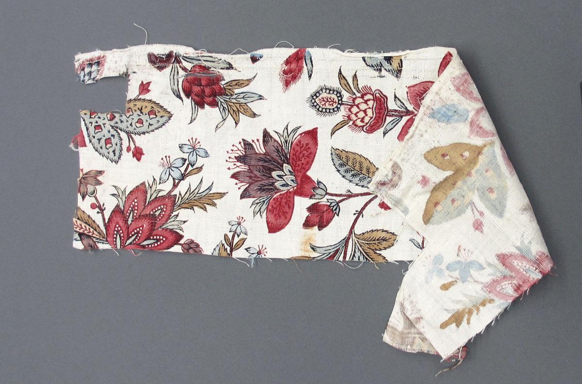 1969.8217.006 Textile, printed folded corner