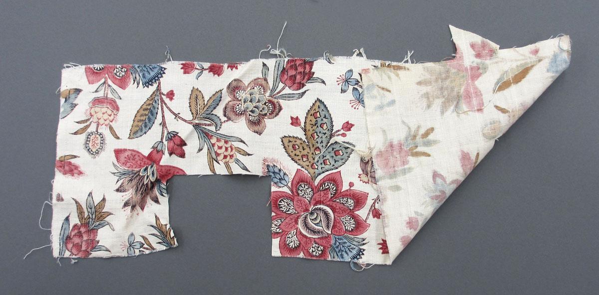 1969.8217.007 Textile, printed folded corner