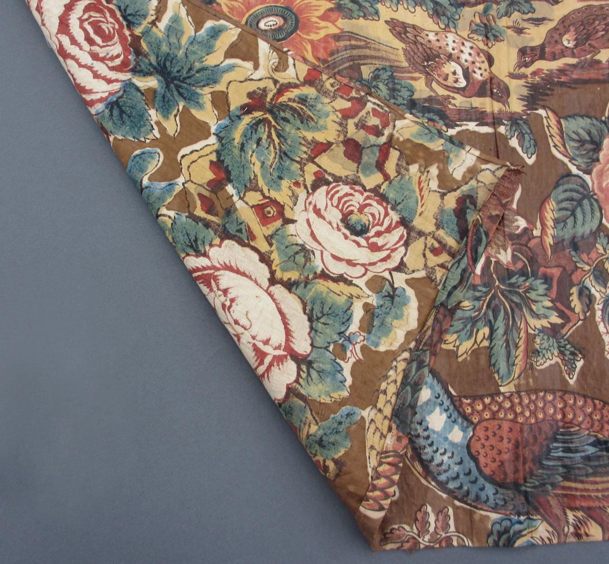 1969.8229.007 Textile, printed folded corner