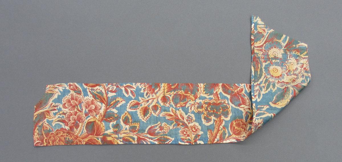 1969.8221.004 Textile, printed folded corner