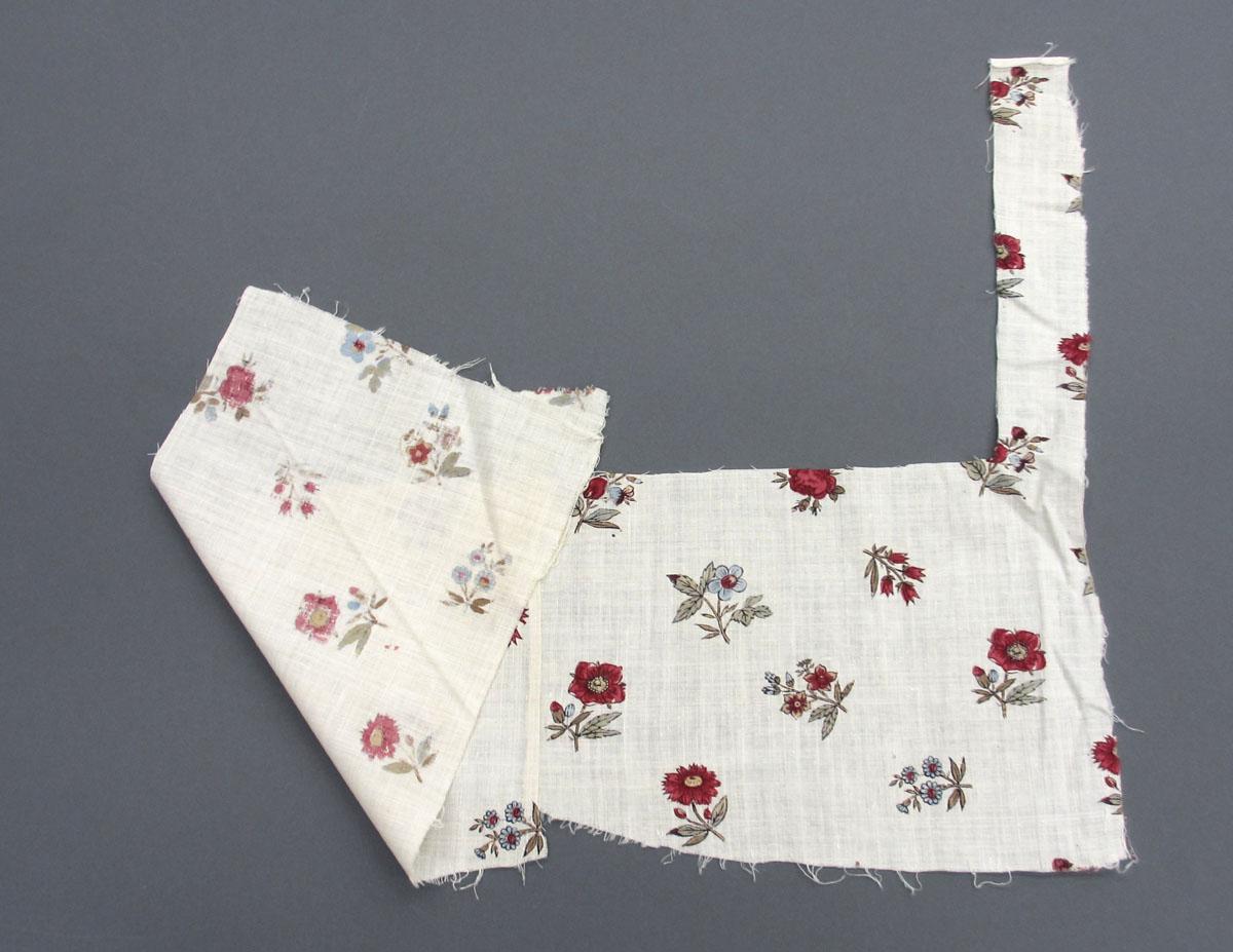 1969.8223.001 Textile, printed folded corner