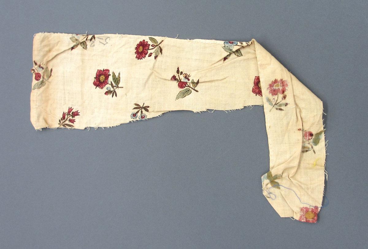 1969.8223.012 Textile, printed folded corner