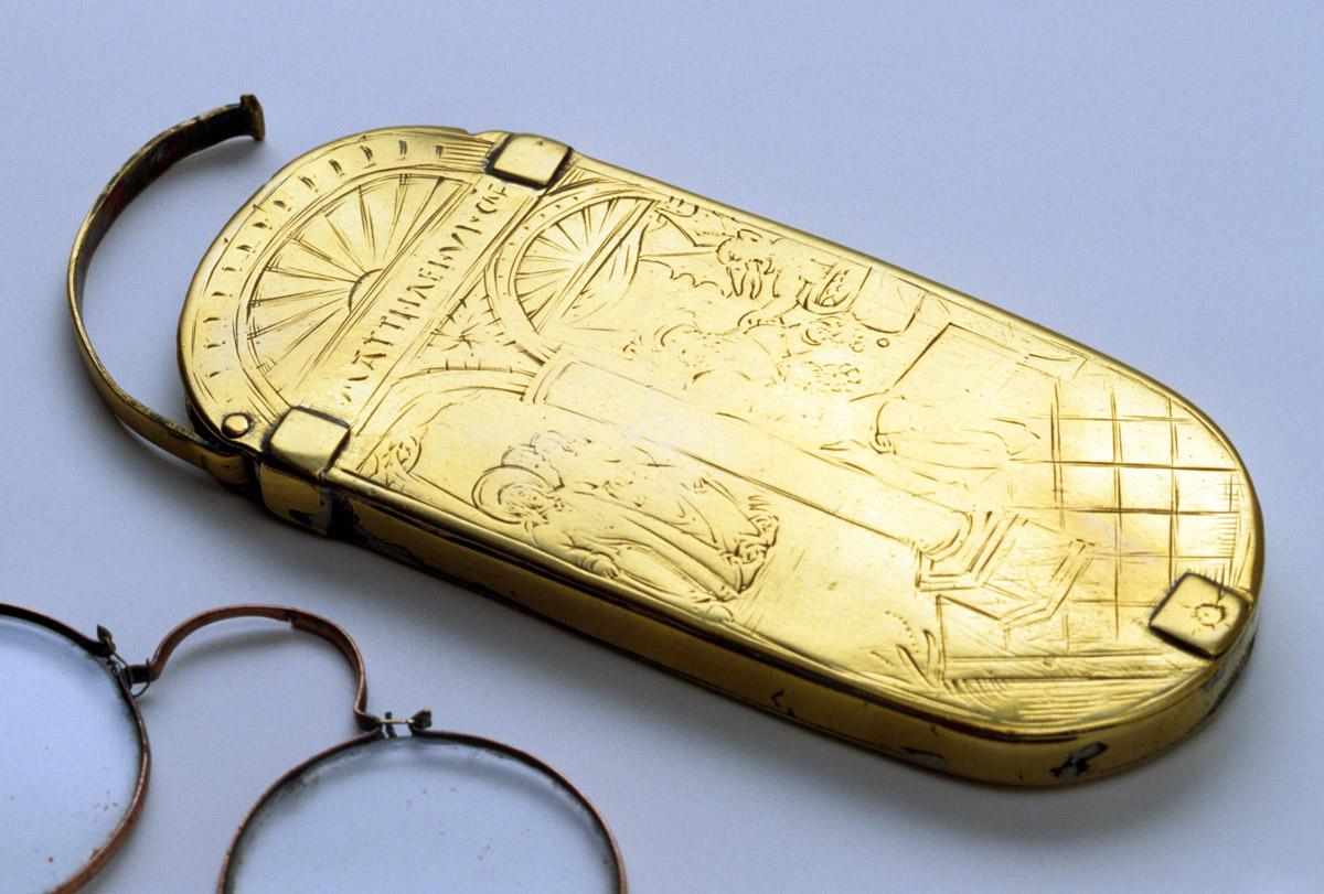 1959.0004.007 Spectacles and case (side 2)