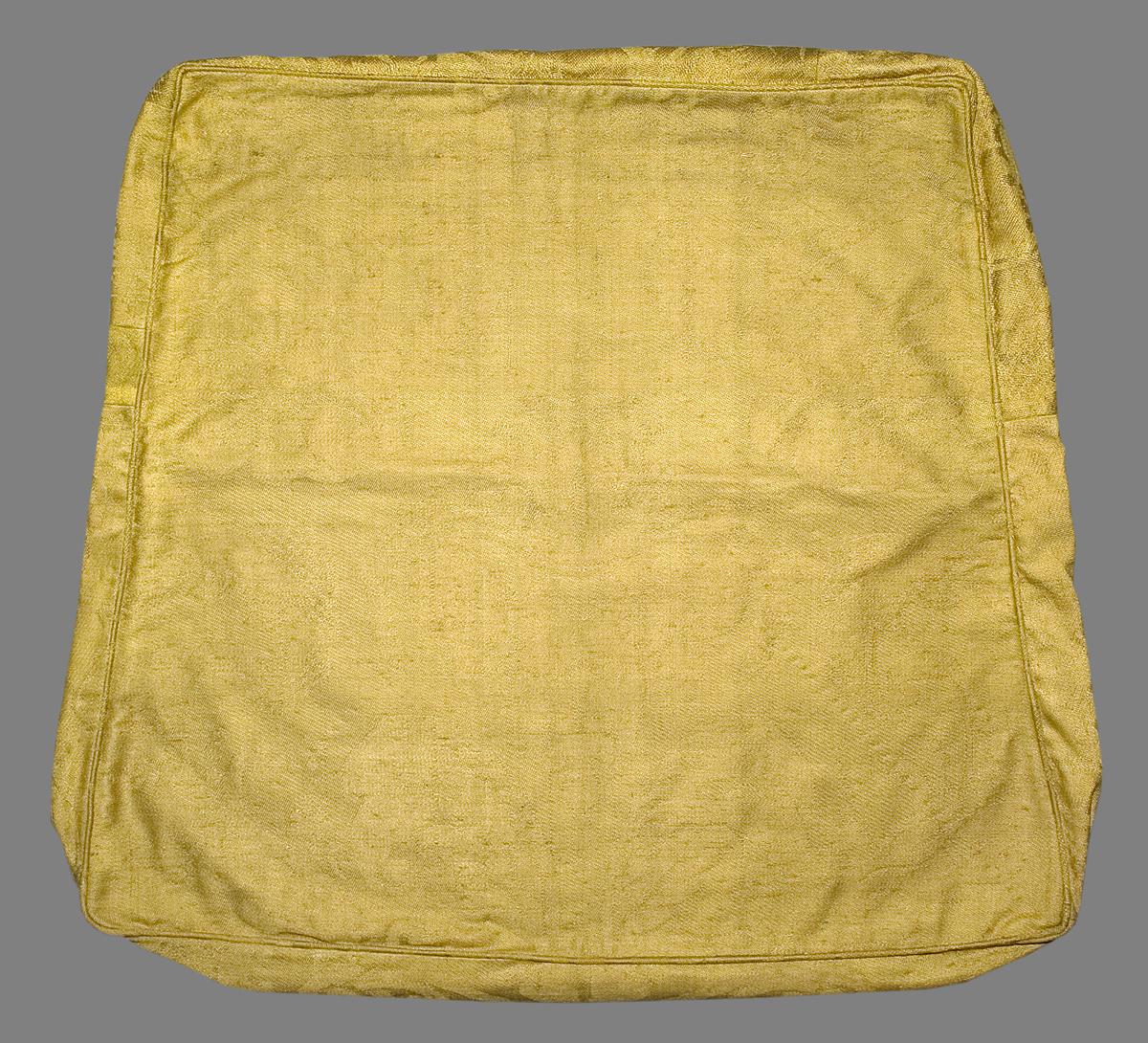 1969.8266 Slip Cover