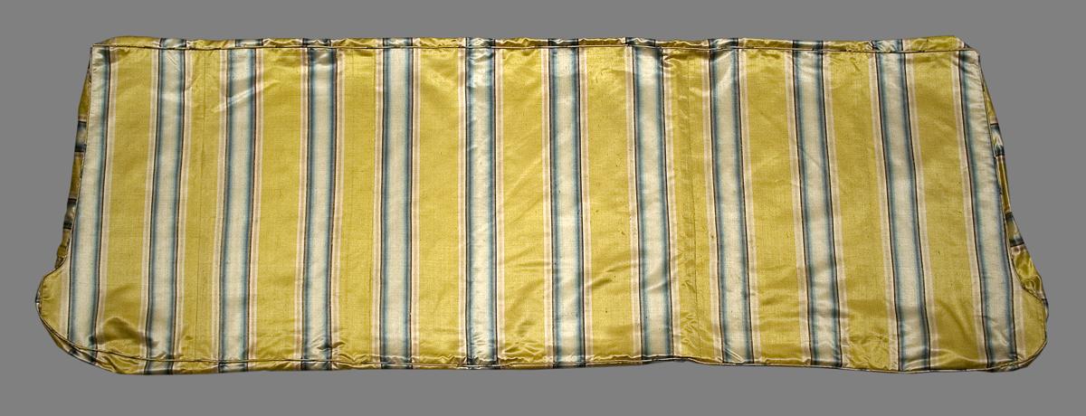 1969.8297.003 Slip Cover