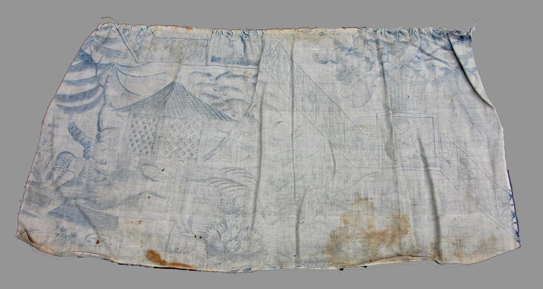 1969.8353.008 textile, printed obverse