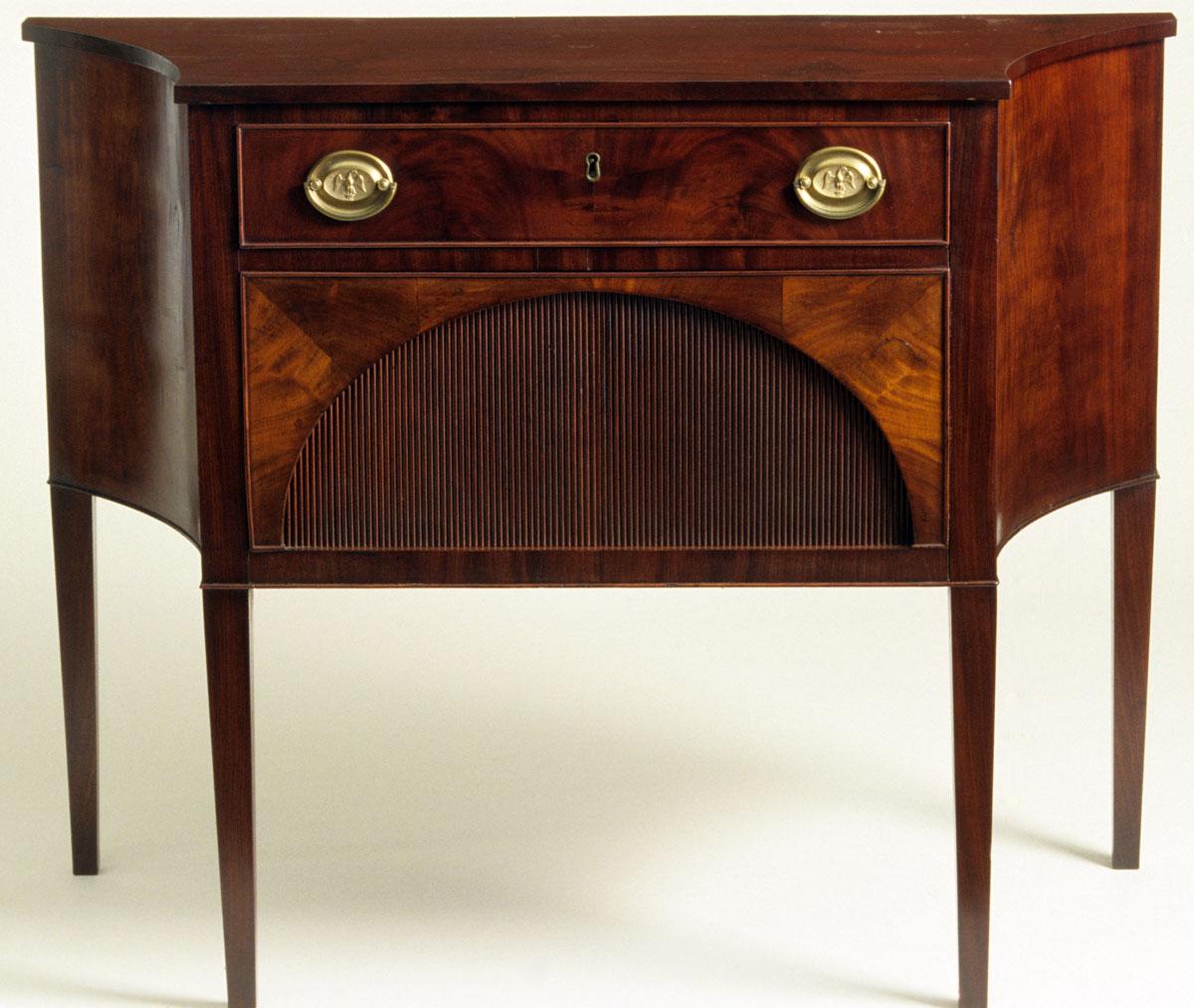 1959.0008 Table, pier table