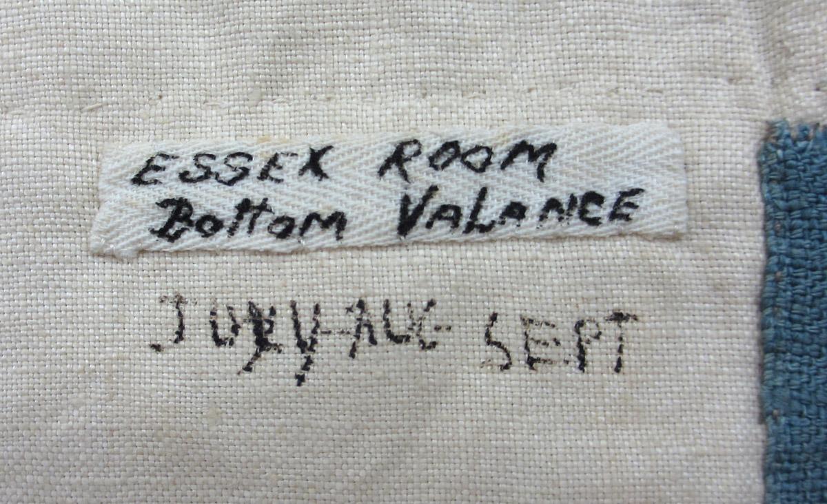 1969.8366.004 Bed Hanging label 1 and inscription