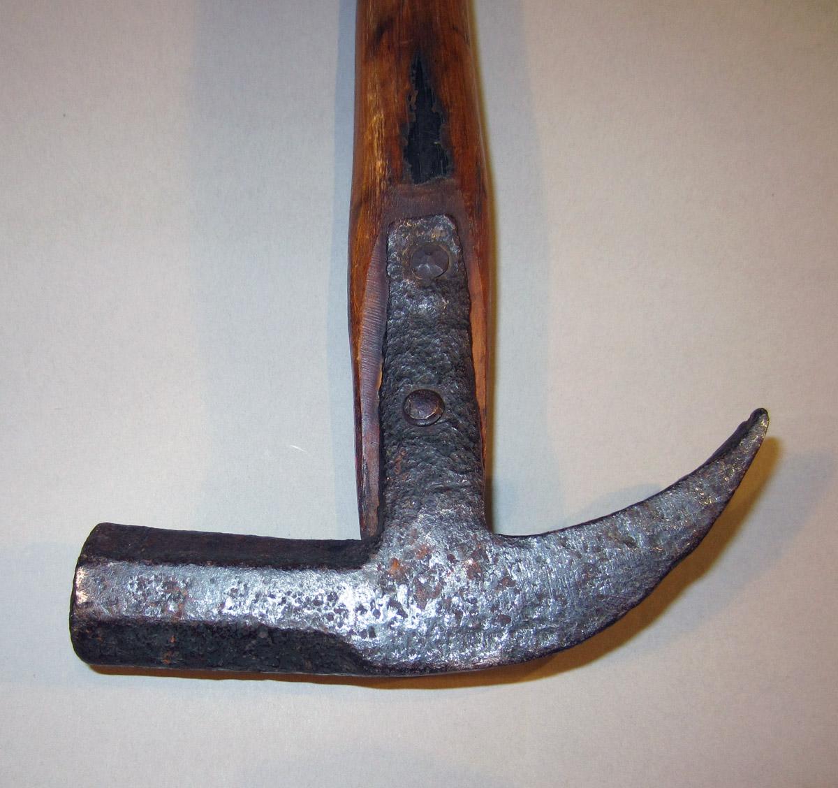 1959.0016.001 Hammer, Straps