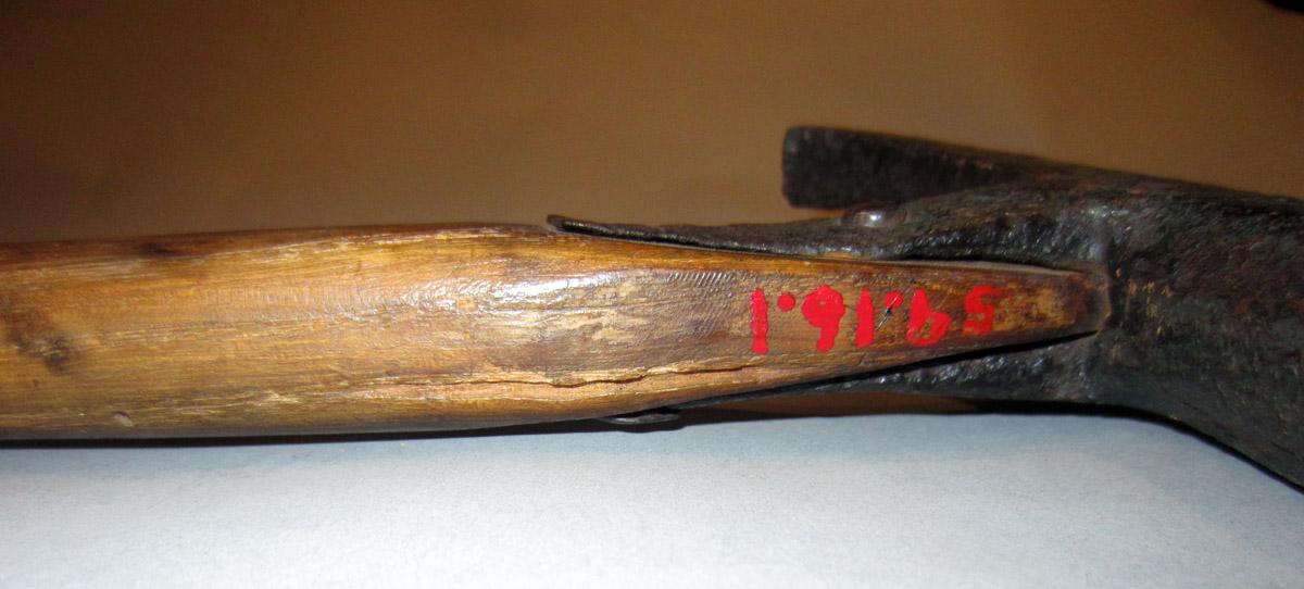 1959.0016.001 Hammer, Straps 2