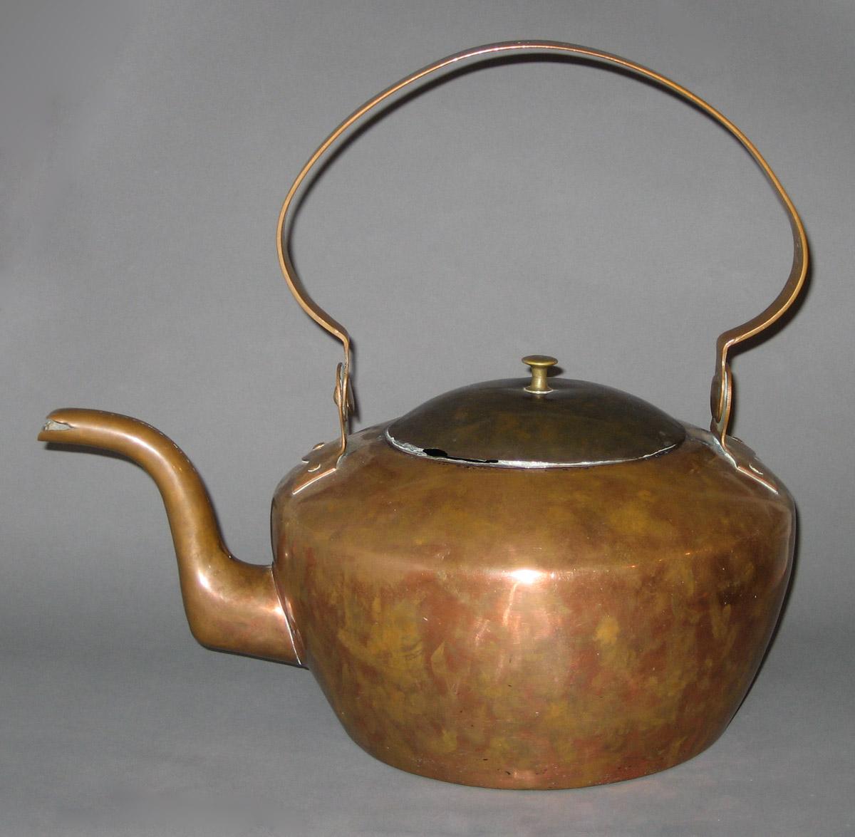 1959.0017.001 A, B Kettle