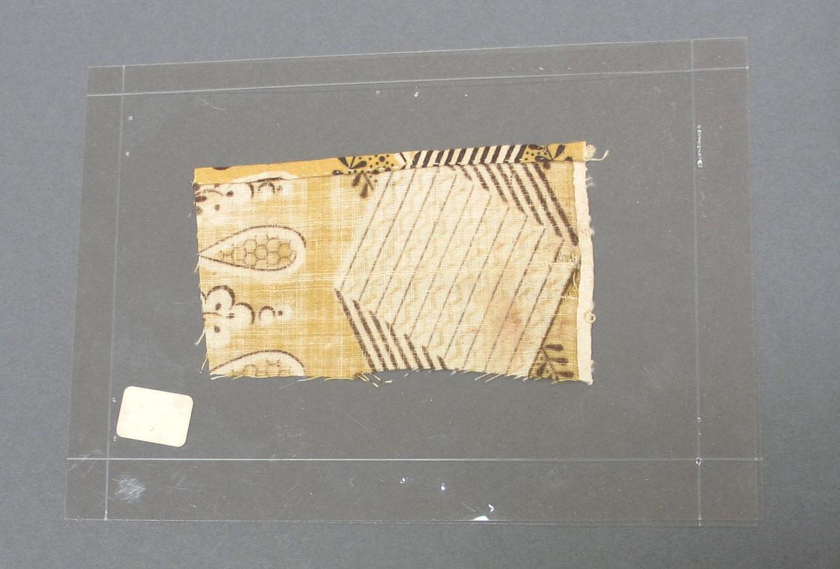 1959.0018.002 (assoc.) Textile, printed reverse