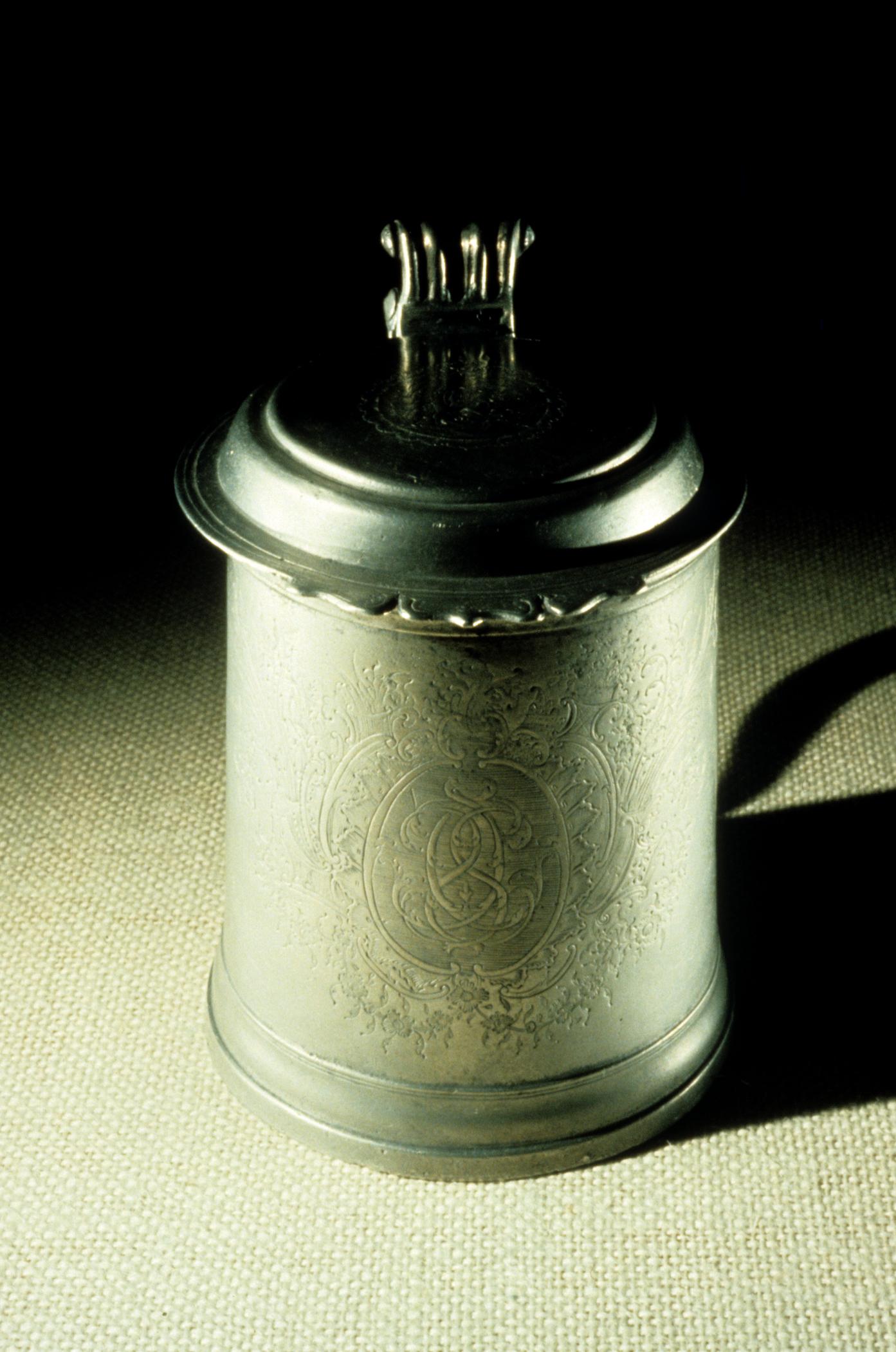1959.0034 Pewter tankard