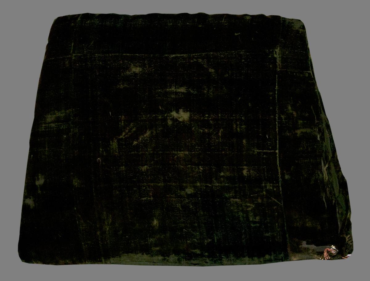 1969.8450 Cushion, Verso