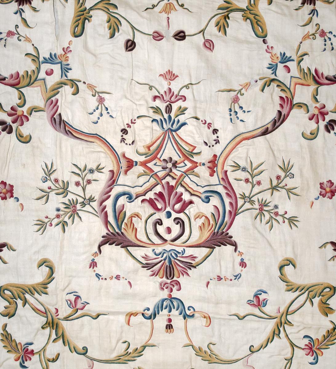 1967.1105.001 J Textile, Embroidered, Detail