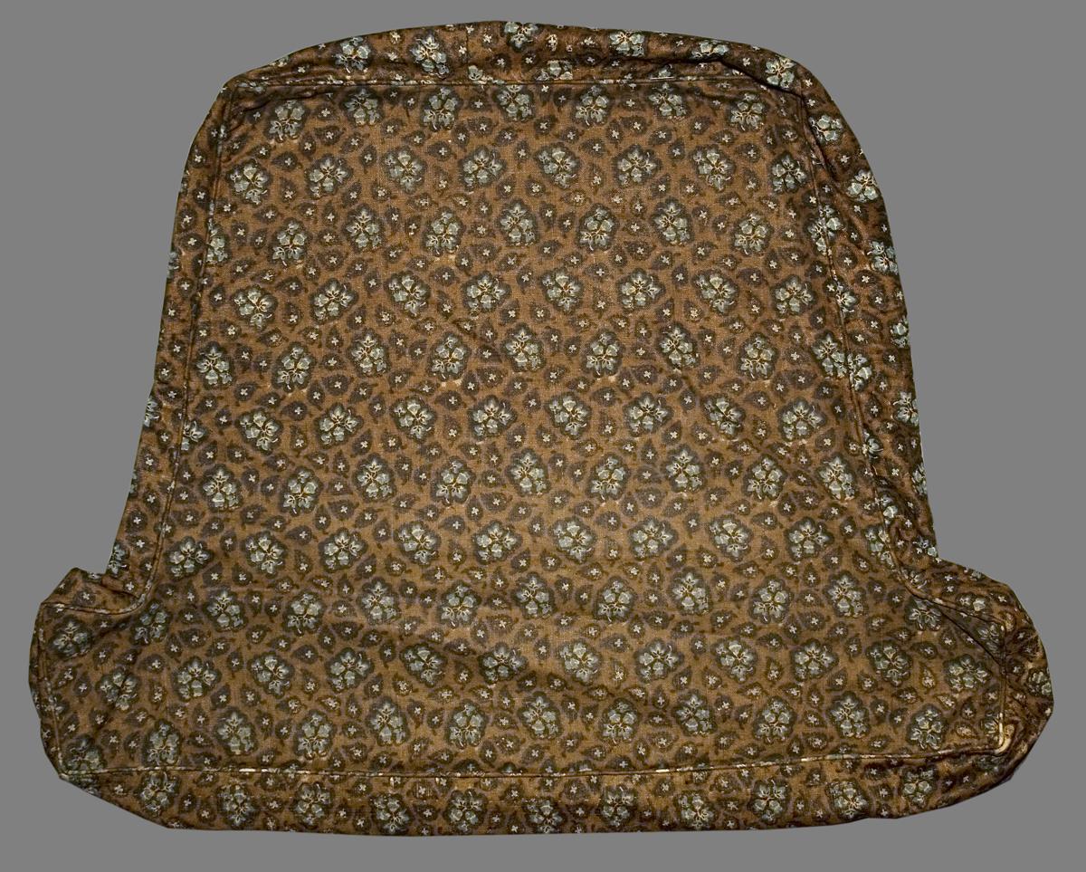1969.8476.002 Slip Cover