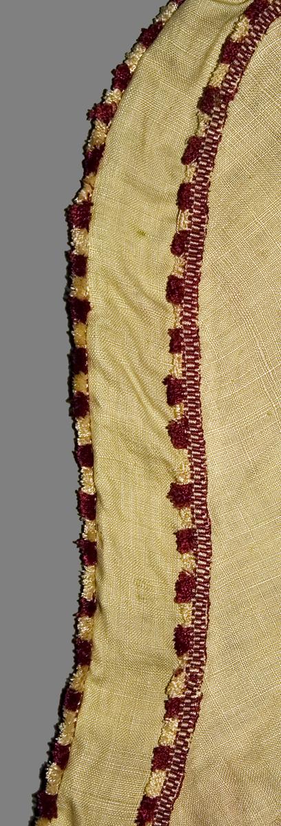 1969.8480.001 Slip Cover, Trim Detail