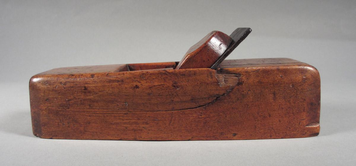 1959.0042 Smoothing plane, View 1