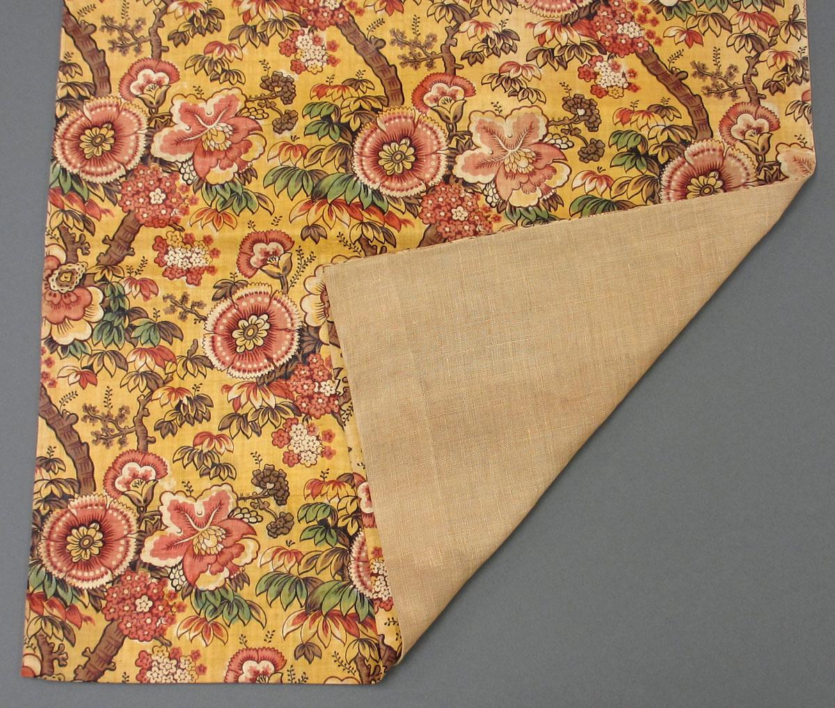 1959.0050.007 Textile, printed partial folded corner