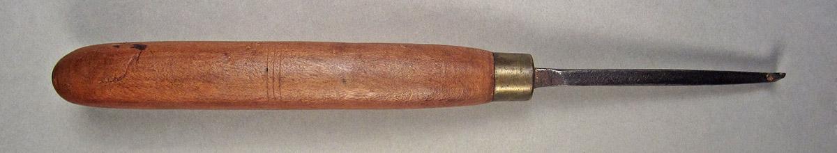1957.0026.123, Lath tool, side 2