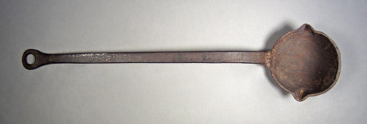 1960.0354.003, Ladle, side 1