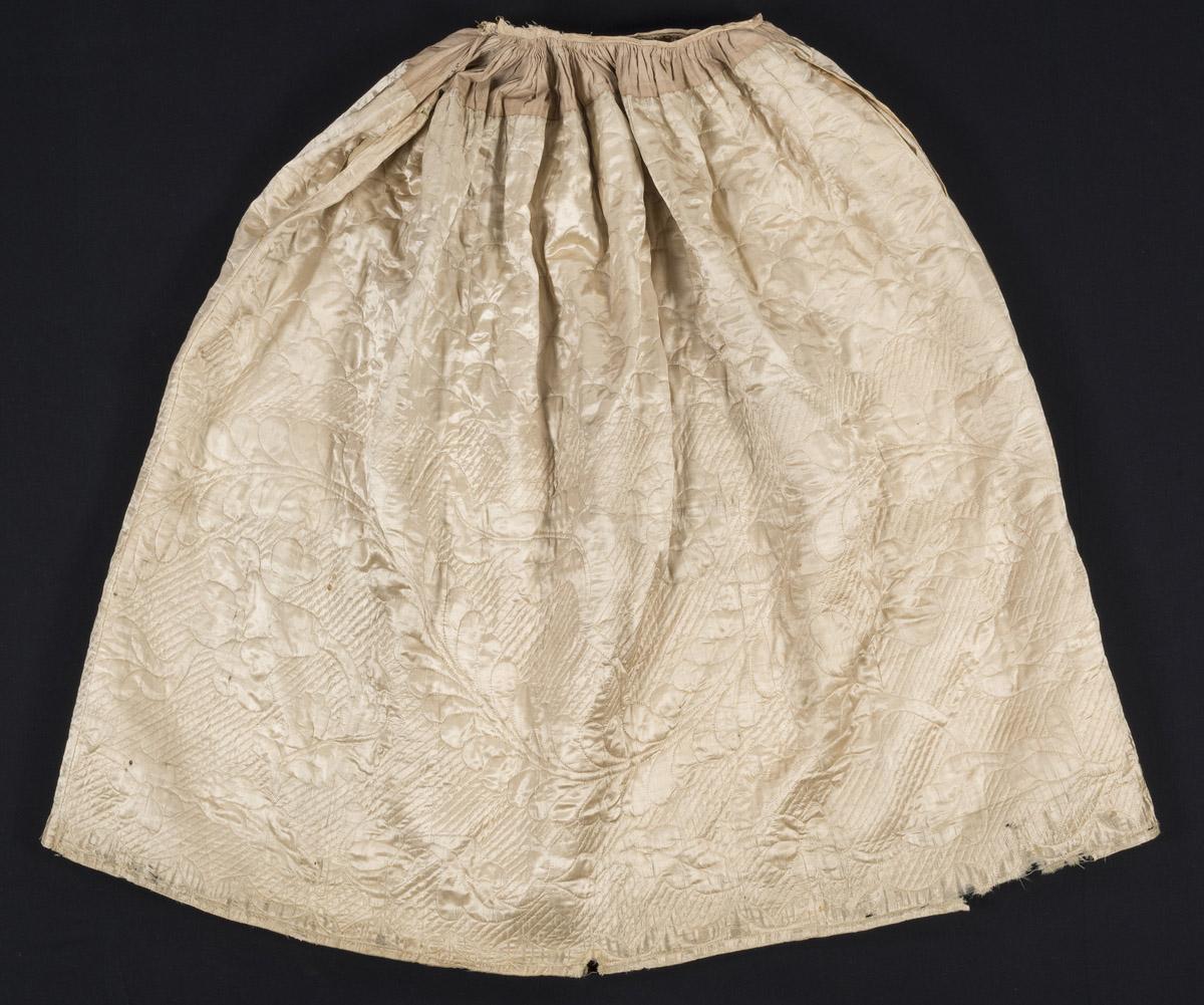 2011.0014 Petticoat