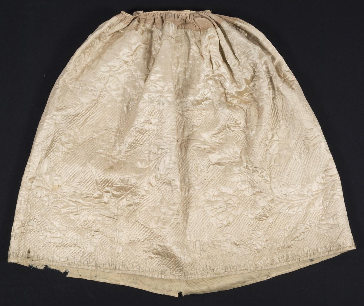 2011.0014 Petticoat (view 2)