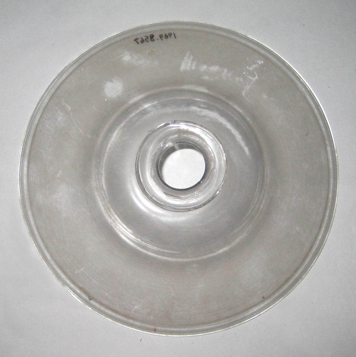 1969.8567 Lamp smoke bell upper surface