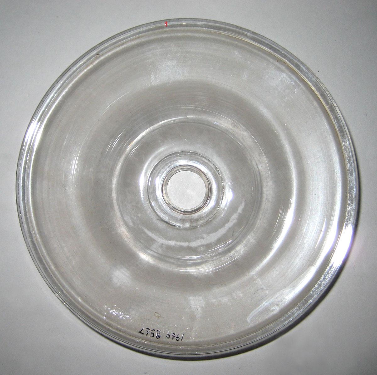 1969.8567 Lamp smoke bell underside