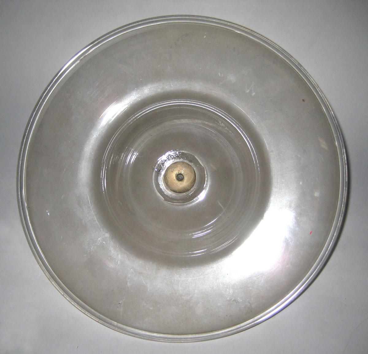1969.8575 Lamp smoke bell underside