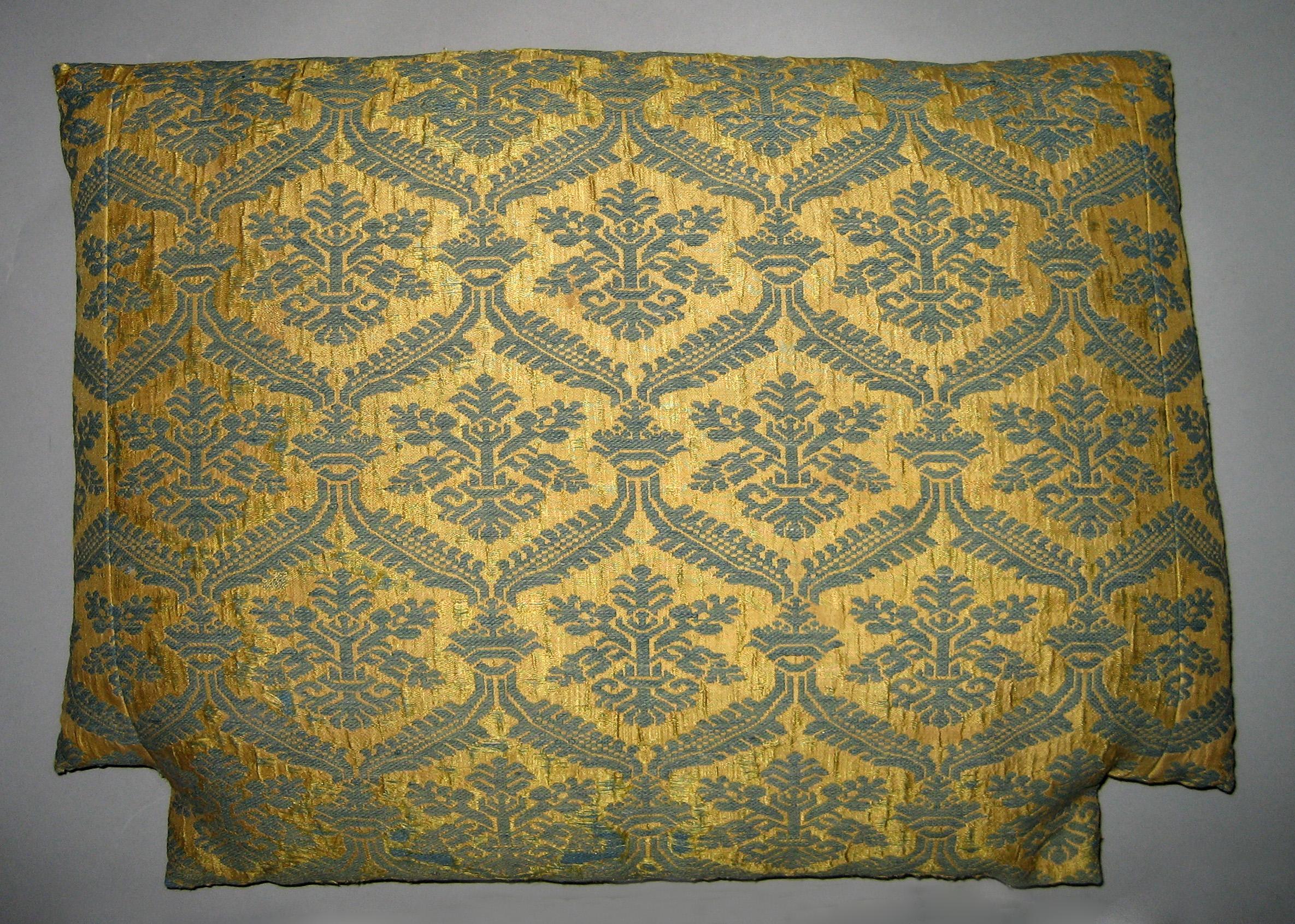 1989.0547  cushion